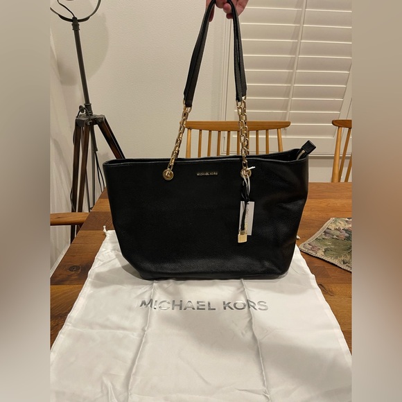 Michael Kors Black Tote Gold Chain The Mercer leather NWT - Picture 3 of 10